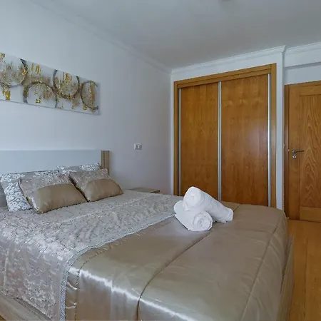 Santo Antonio شقة *